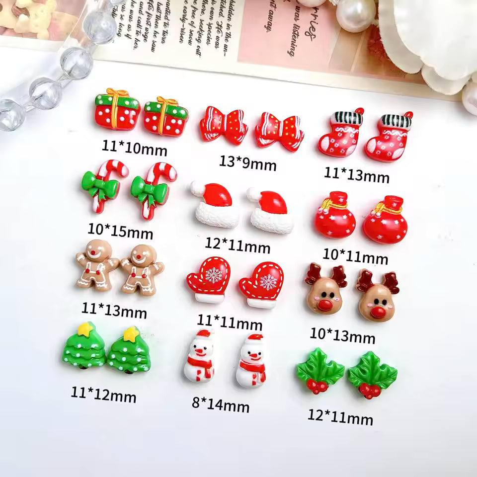 Mixed 20PCS Kawaii Painted Snowman Gloves Resin Nail Charms 3D Cartoon Reindeer Gift Box Nail Art Decorations DIY Christmas Nail Parts